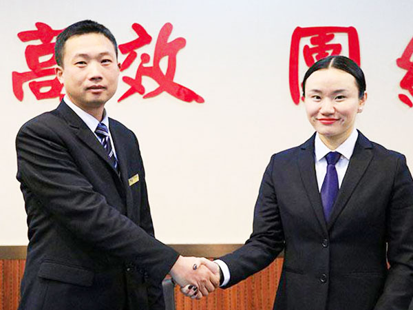 郴州錦馬置業(yè)有限公司,會(huì)議室,標(biāo)準(zhǔn)房,豪華房,商務(wù)房,娛樂(lè)房,商務(wù)休閑房,豪華套房哪里好 郴州錦馬置業(yè)有限公司,會(huì)議室,標(biāo)準(zhǔn)房,豪華房,商務(wù)房,娛樂(lè)房,商務(wù)休閑房,豪華套房哪里好
