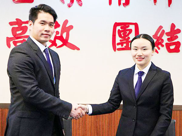 郴州錦馬置業(yè)有限公司,會(huì)議室,標(biāo)準(zhǔn)房,豪華房,商務(wù)房,娛樂(lè)房,商務(wù)休閑房,豪華套房哪里好 郴州錦馬置業(yè)有限公司,會(huì)議室,標(biāo)準(zhǔn)房,豪華房,商務(wù)房,娛樂(lè)房,商務(wù)休閑房,豪華套房哪里好